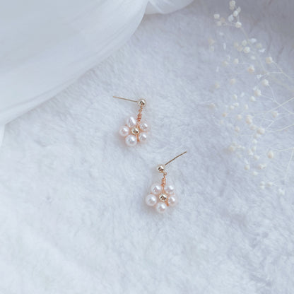 Chic Daisy Freshwater Pearl Earrings